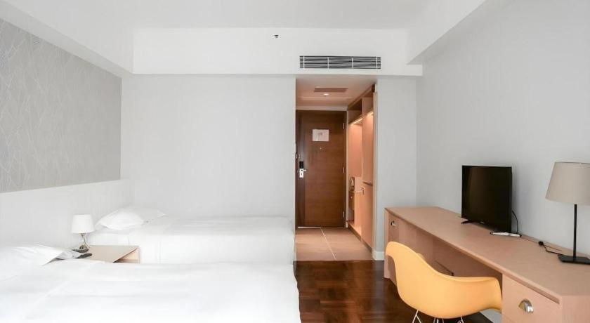 Caritas Oswald Cheung International House Hotel Hong Kong Exterior photo